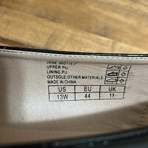 Evan extra wide shoes, size 13 - Picture 9 of 9